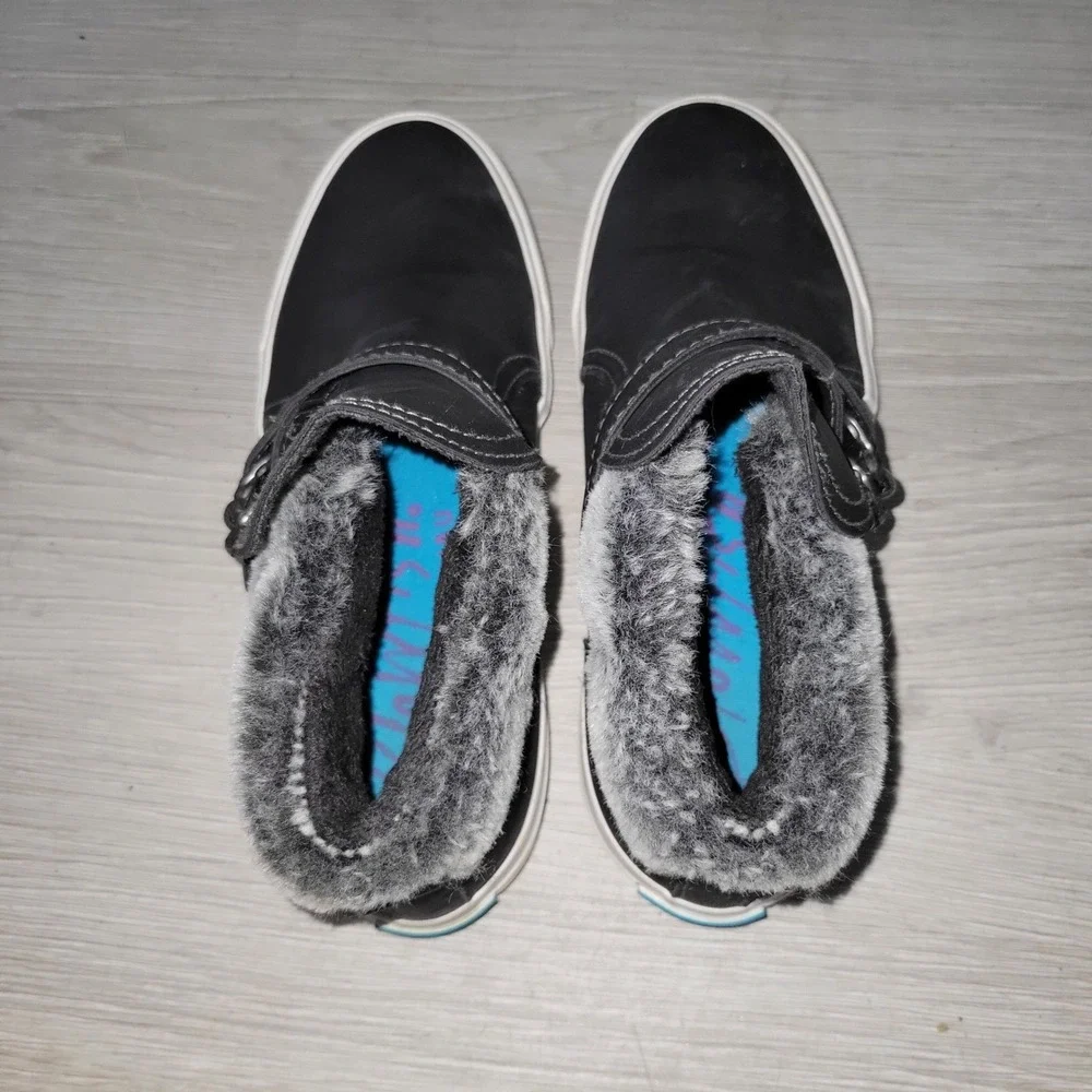 Blowfish Malibu Black Faux Leather Faux Fur Lined High Top Sneakers Buckle Strap